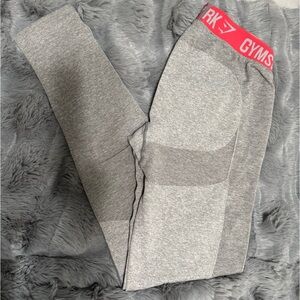 Gymshark Flex Leggings - Light Grey Marl/Sherbet Pink
Medium
